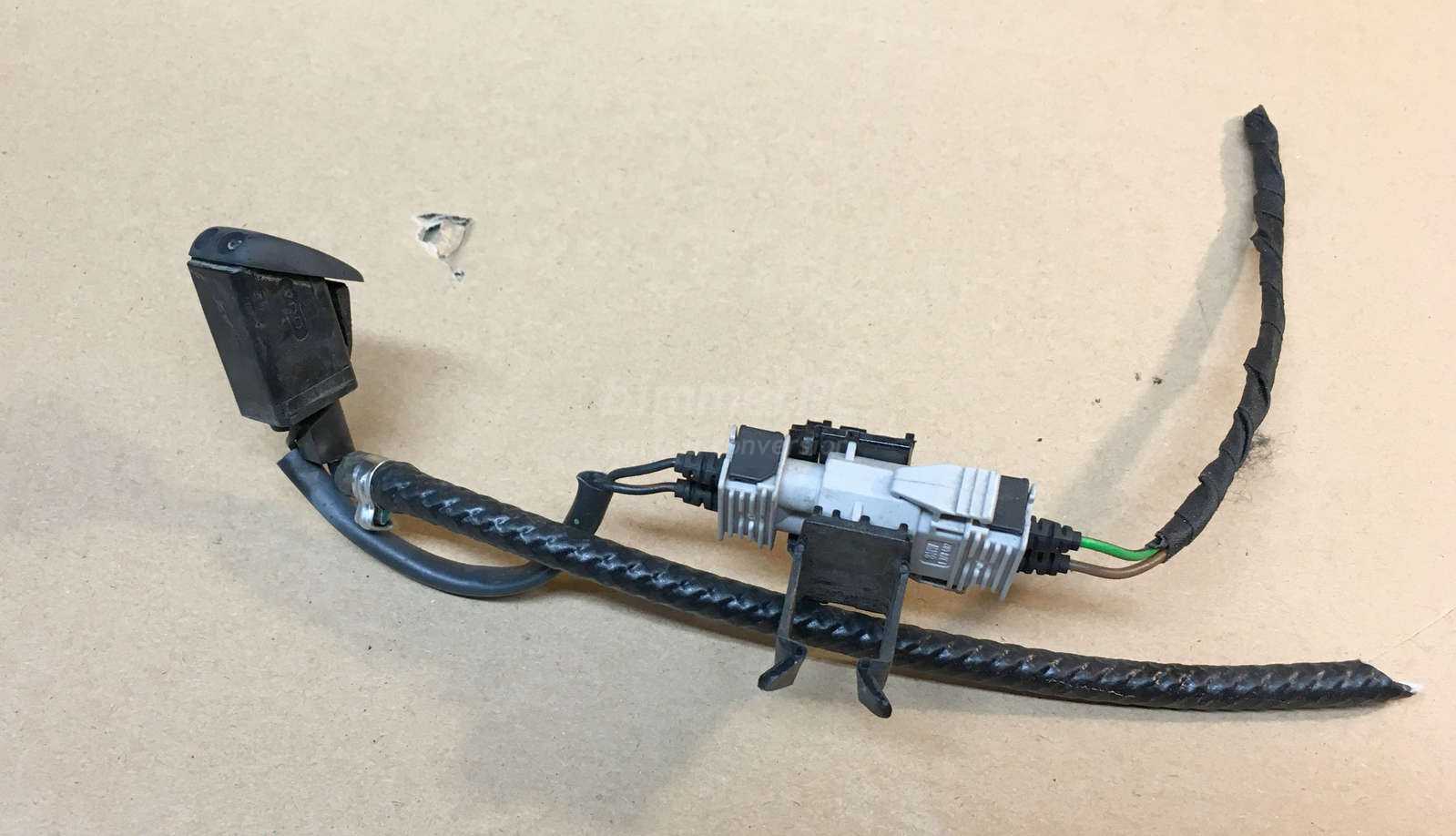 BMW Heated Windshield Washer Sprayer Jet E34 5Series E32 E36 19891995 OEM