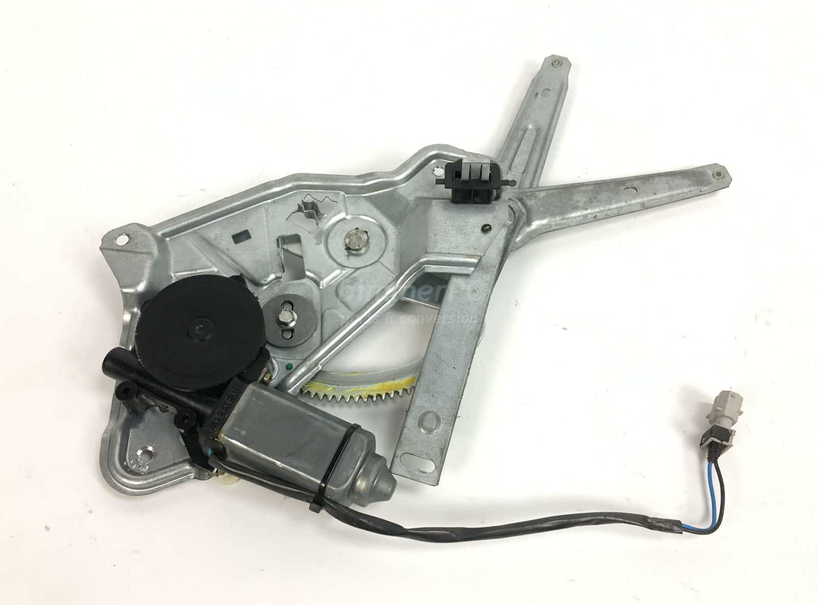 BMW E34 5-Series Right Rear Passengers Door Window Motor Regulator 1989
