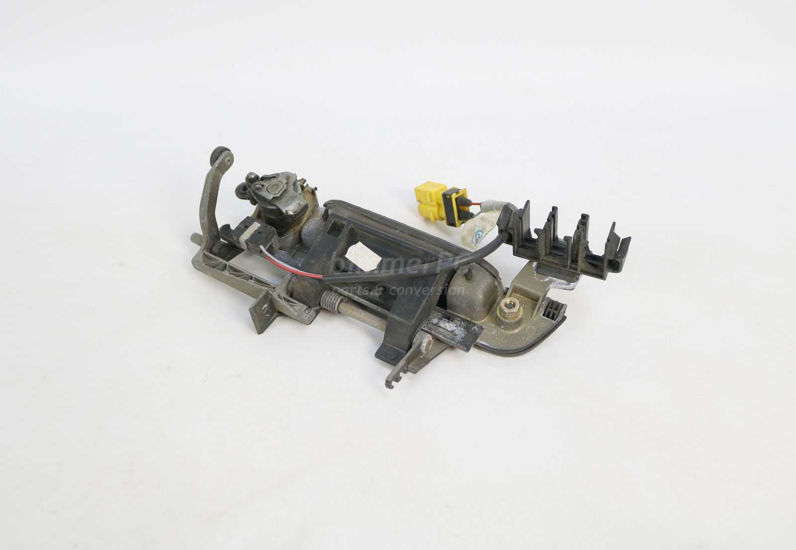 Picture of BMW 51218148618 Front Right Passengers Door Handle E34 Late for sale