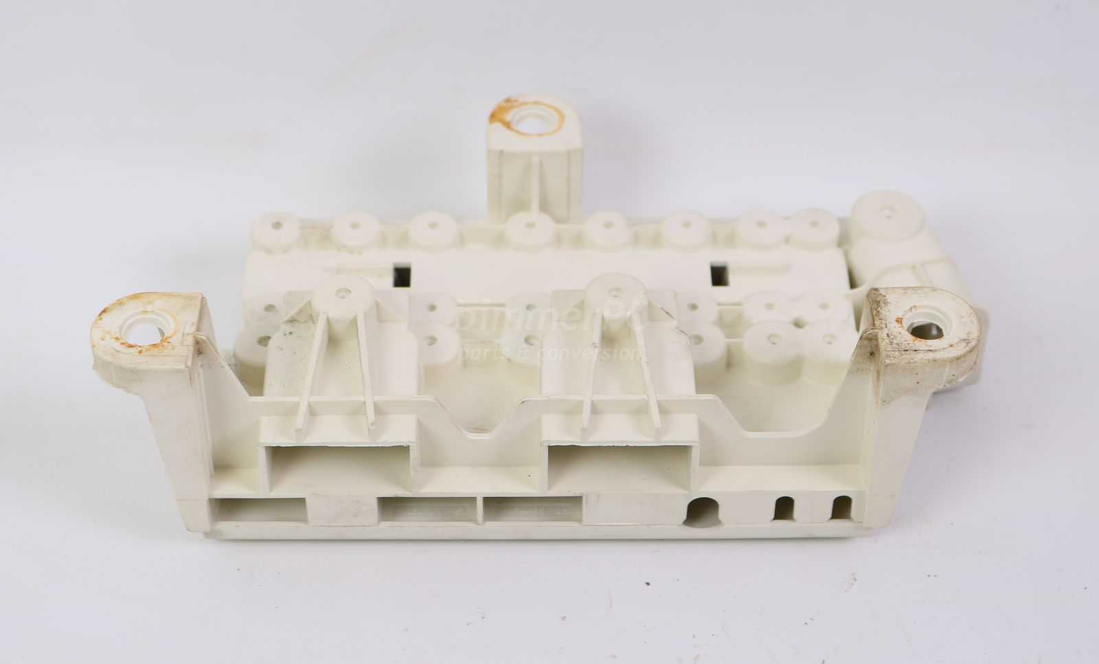 Picture of BMW 61138387544 Under Seat Power Distribution Fuse Box Holder E38 E39 for sale