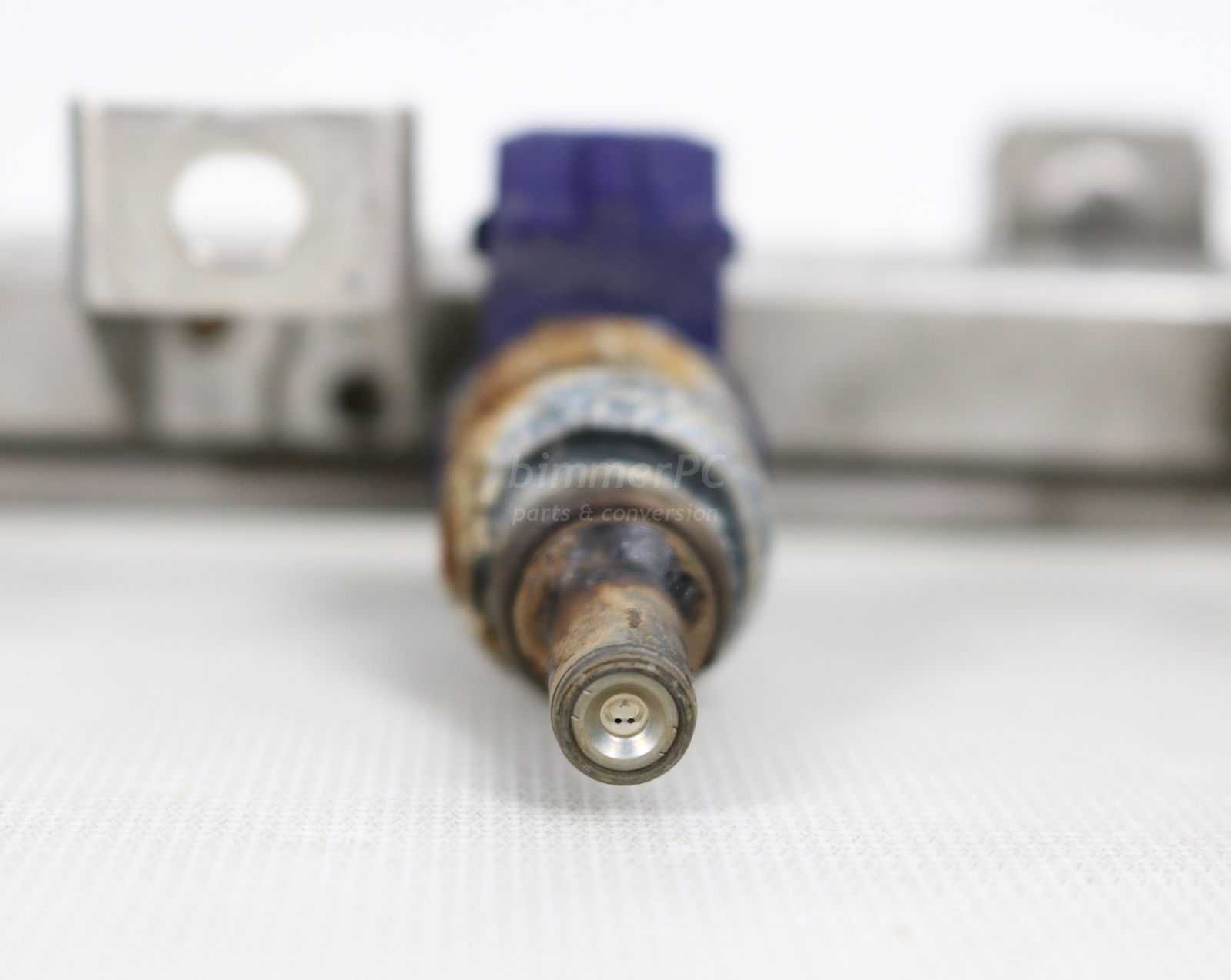 BMW M54 3.0L Engine Fuel Rail w Injectors E39 E46 E53 E60 E83 E85 2000