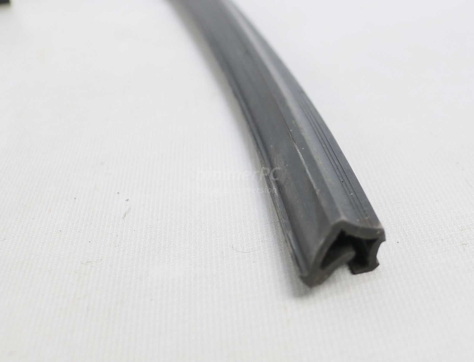 Picture of BMW 51348213984 Right Rear Passengers Door Glass Rubber Window Channel Seal Guides Trims Set E36 Sedan for sale