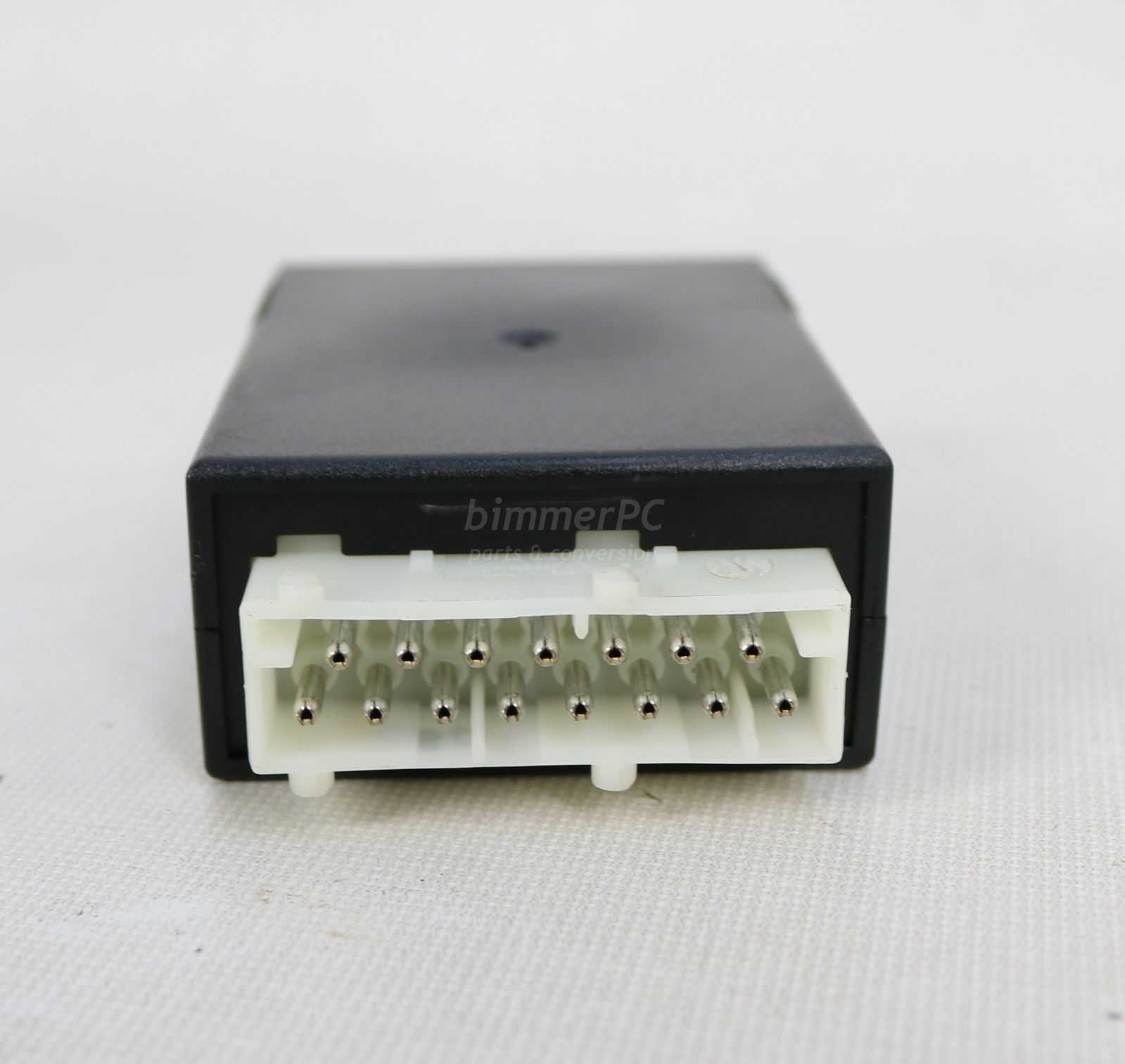 BMW E36 3Series Sedan Rear Power Windows Relay Module RMIV 19921998