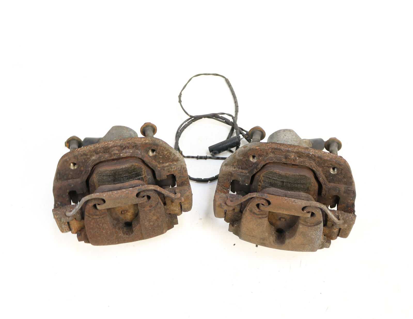BMW E38 740iL Front Brakes Calipers Carriers Set E39 E53 X5 4.4i 1995