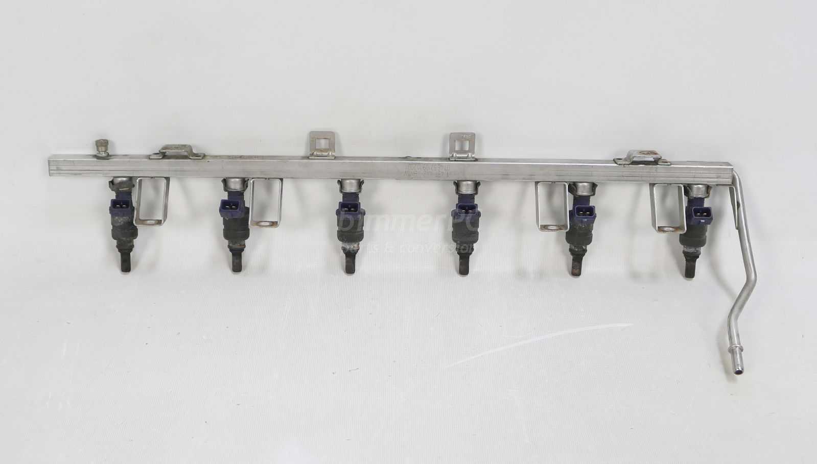 BMW M54 3.0L Engine Fuel Rail w Injectors E39 E46 E53 E60 E83 E85 2000