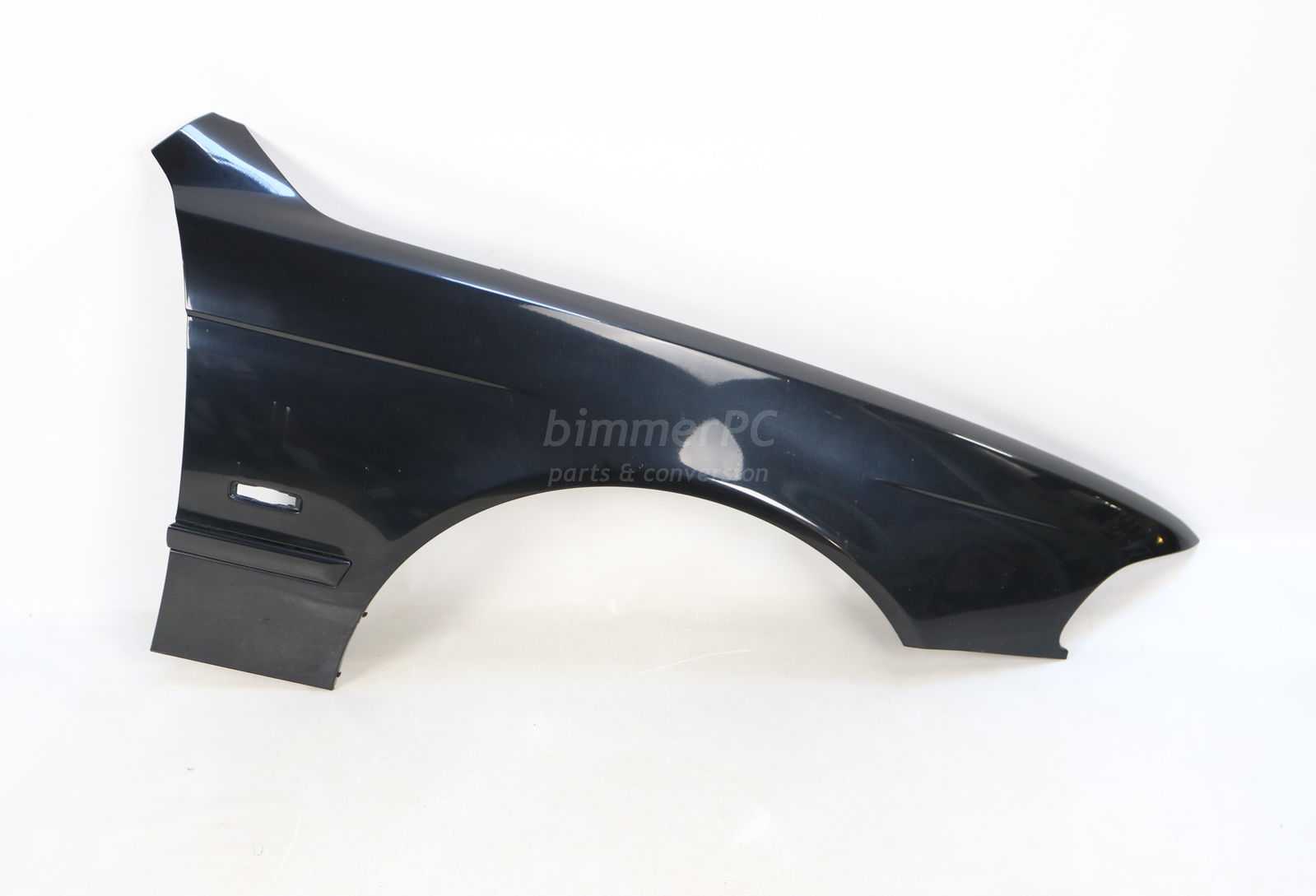 Picture of BMW 41358162134 Passengers Right Front Fender E39 for sale