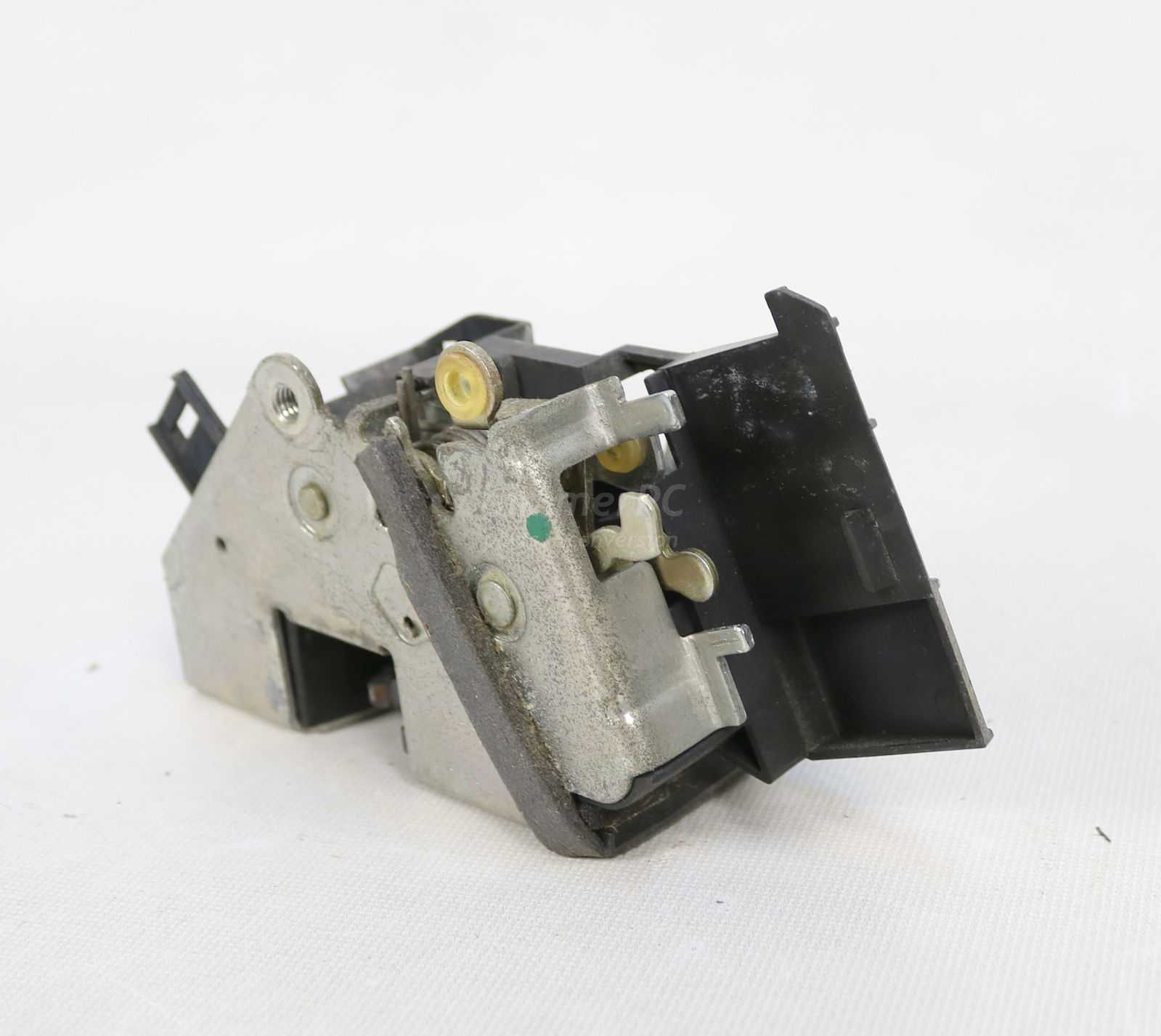 BMW E39 E38 Right Rear Passengers Door Latch Lock Actuator 19952003
