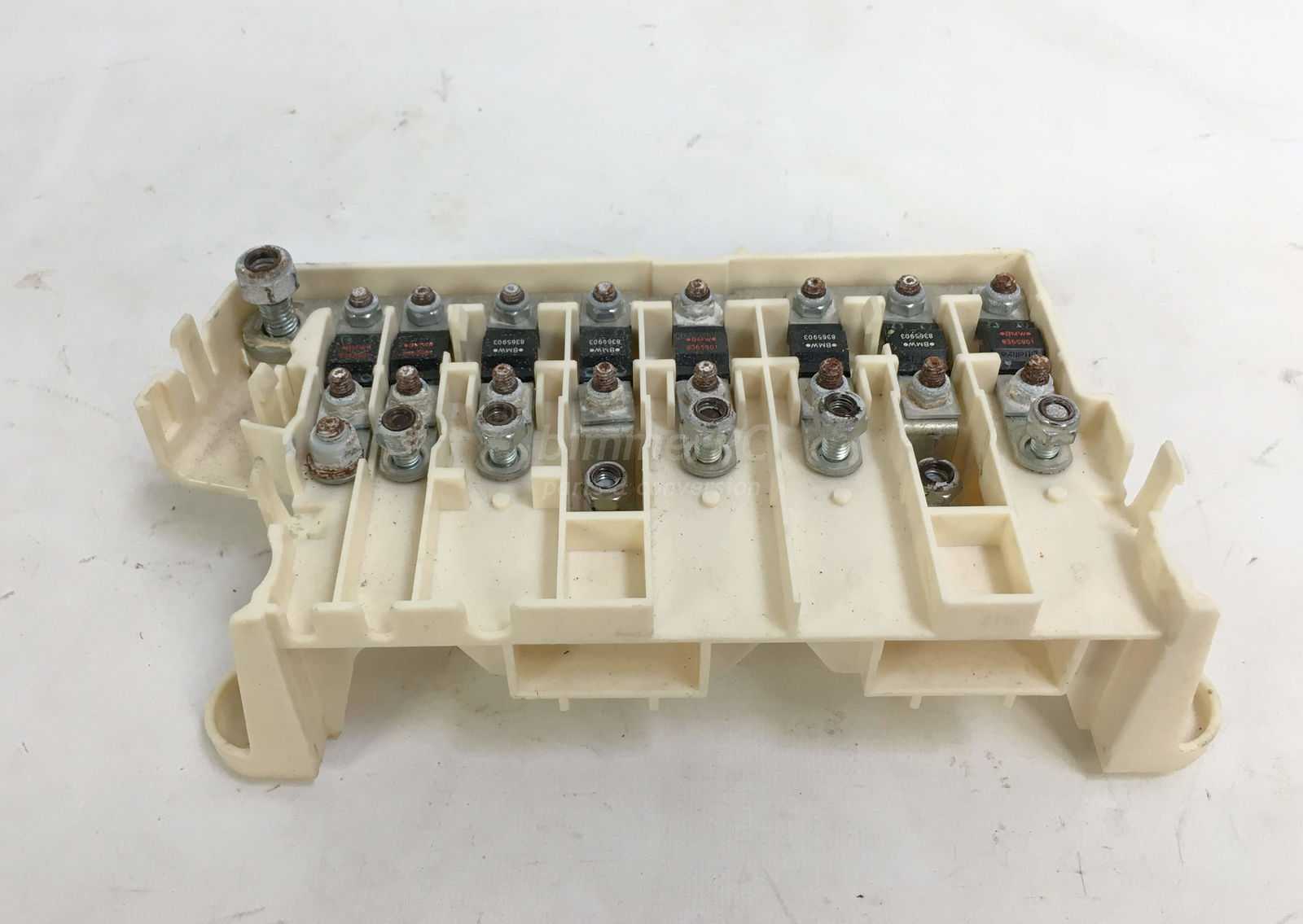 Bmw e under seat power distribution fuse box holder