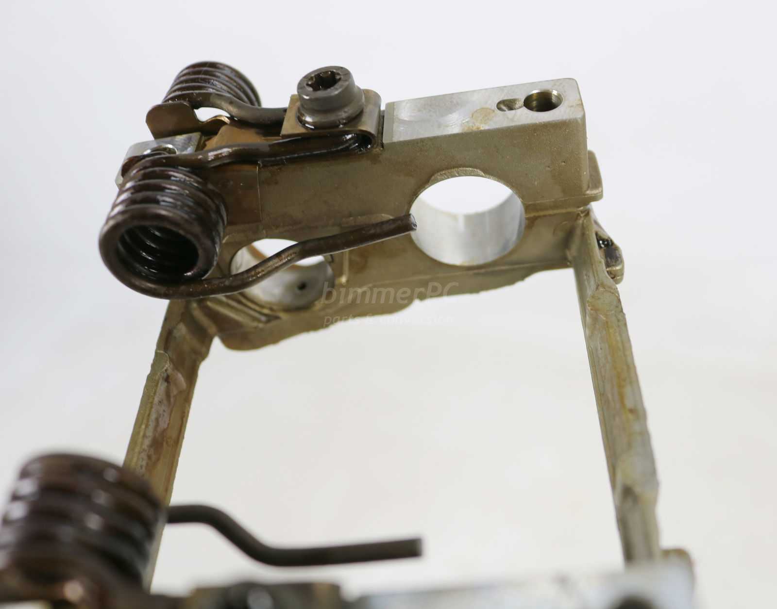 Picture of BMW Cylinder Head Valvetronic Cam Tray Carrier N62n V8 Bank 2 Cyl 5-8 E60 E63 E64 E65 E66 E70 for sale