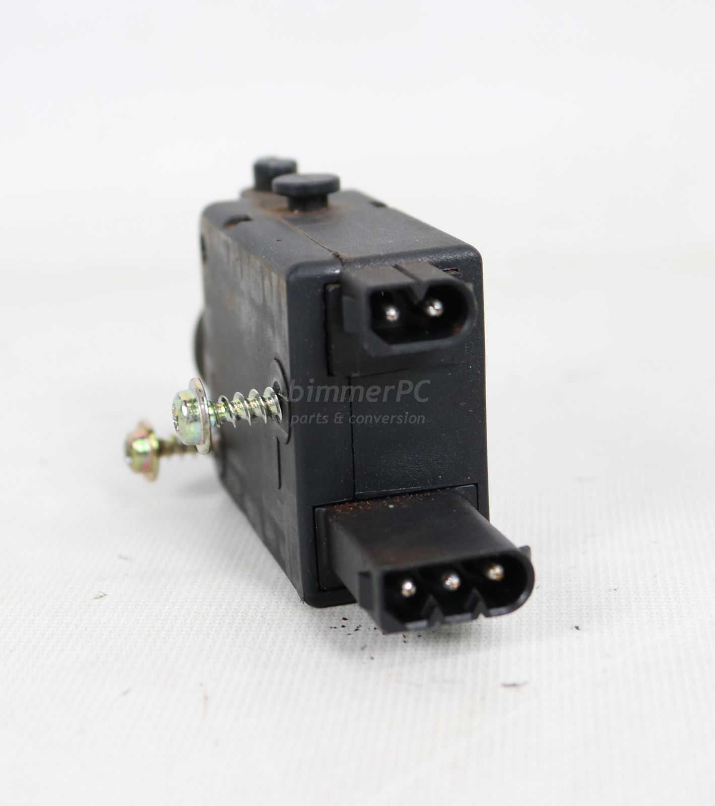 Picture of BMW 67118353014 Trunk Lid Lock Actuator Late E34 E36 for sale