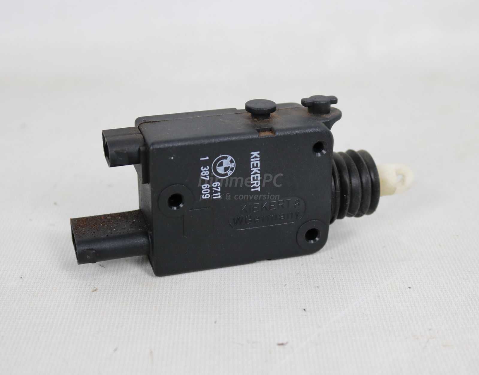 Picture of BMW 67118353014 Trunk Lid Lock Actuator Late E34 E36 for sale