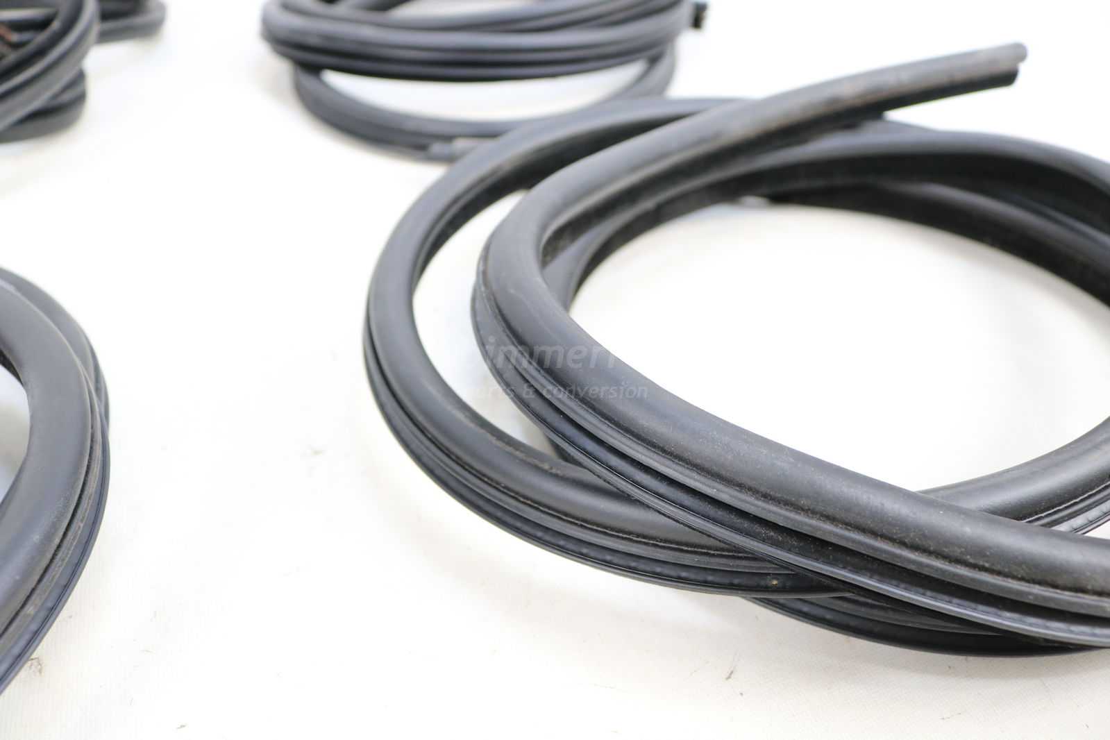 BMW E46 Sedan Door Gaskets Rubber Seals Edge Trims Front Rear Set 1999