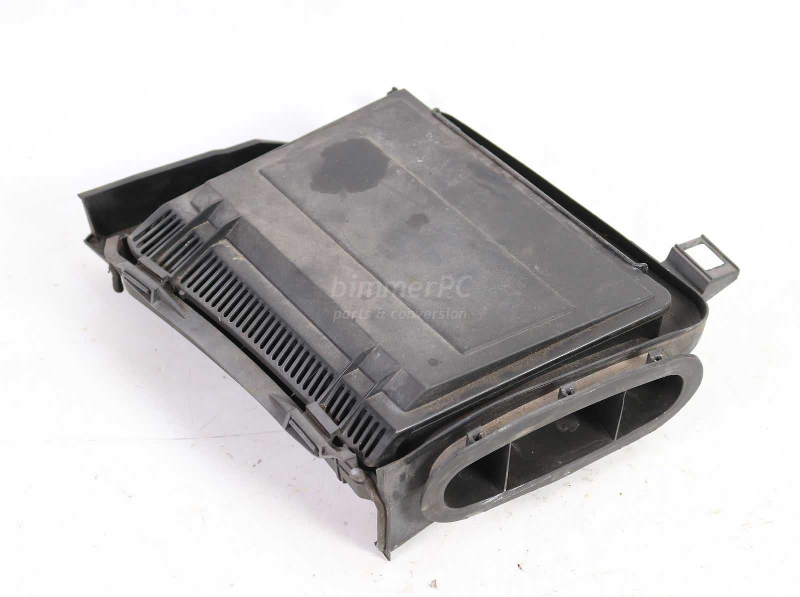 Picture of BMW Left Front Drivers Microfilter Air Intake Box E39 Late for sale