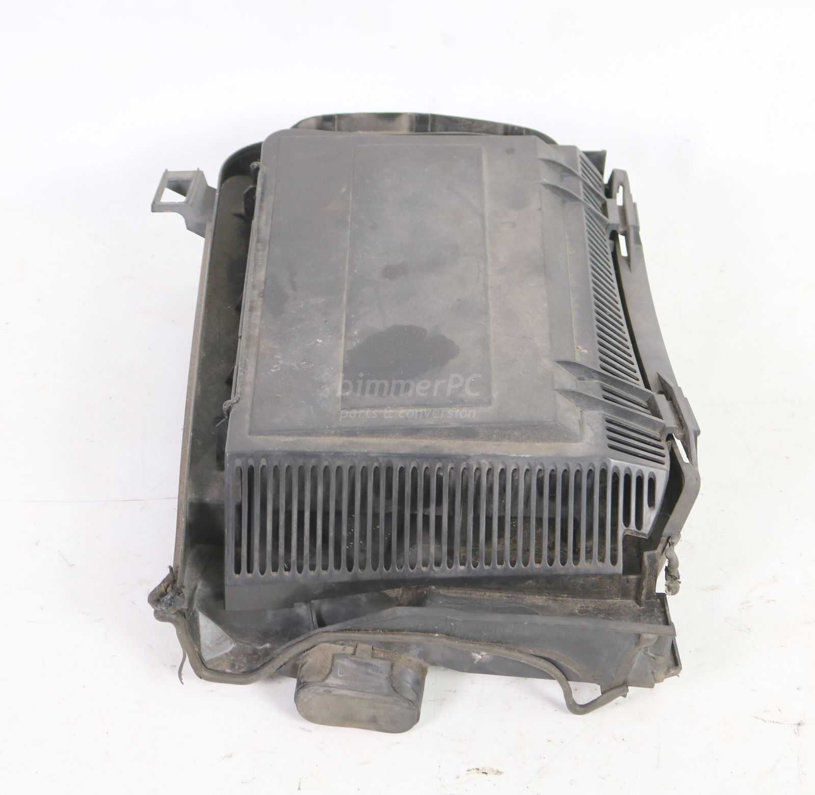 Picture of BMW Left Front Drivers Microfilter Air Intake Box E39 Late for sale